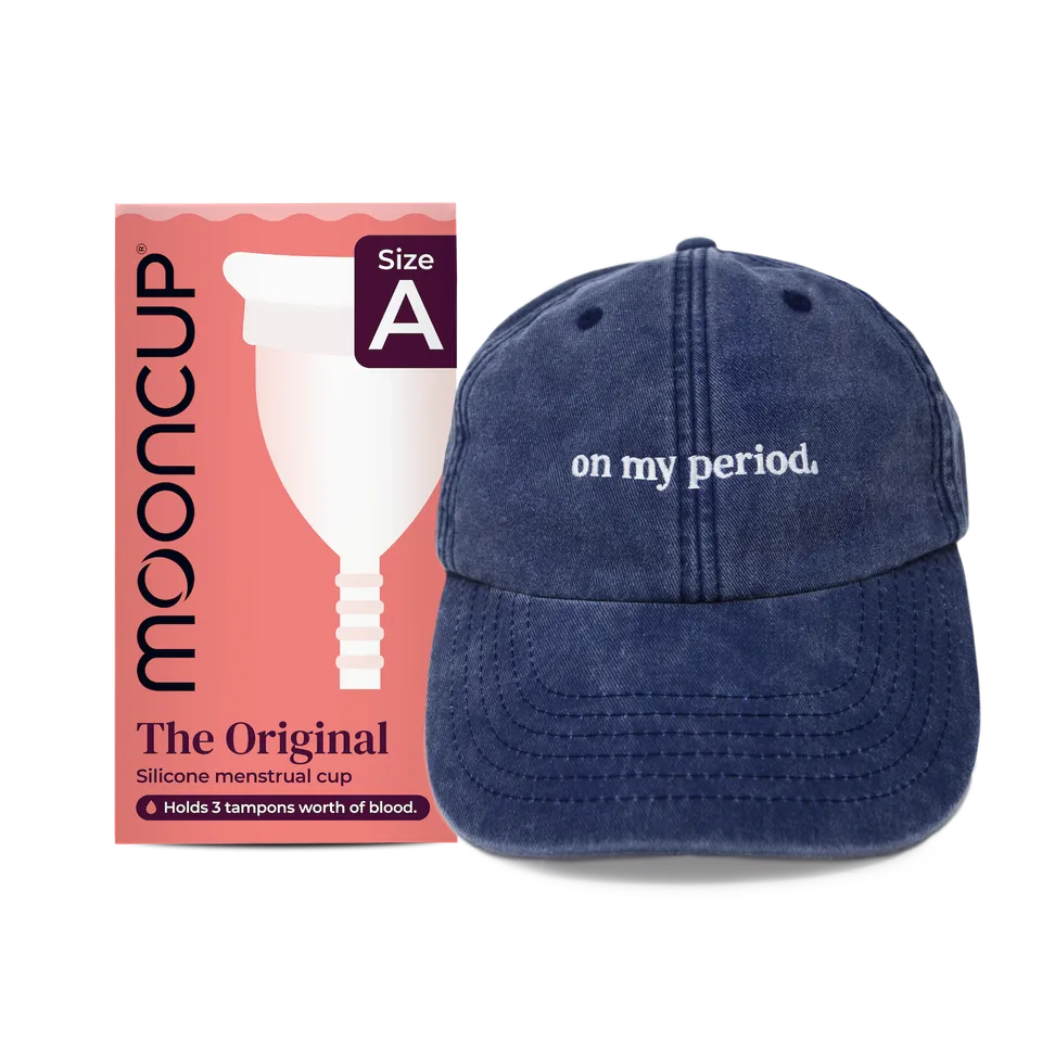 mooncup-cup-cap-bundle-coppetta-original-cappellino-on-my-period image 1