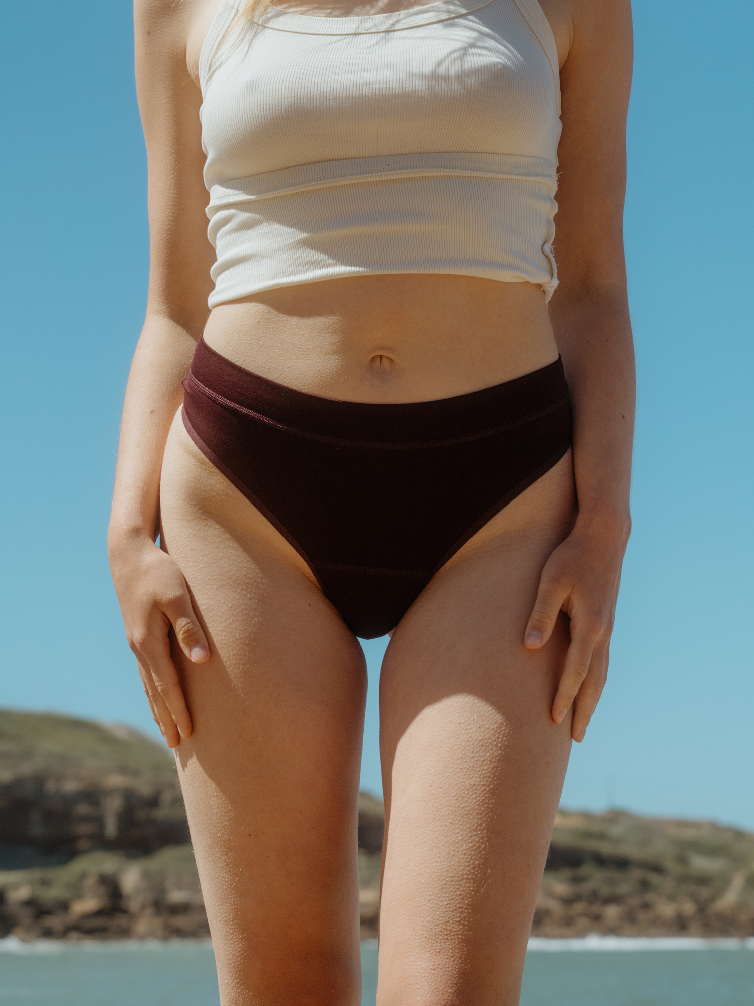 allmatters-classic-high-rise-thong-slip-mestruale-a-vita-alta-prugna-scuro image 4